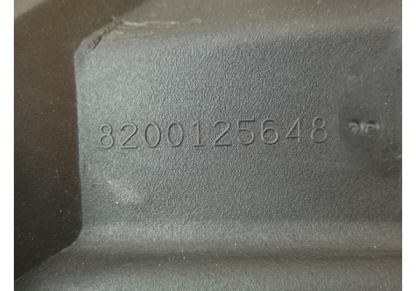 колектор впускний Renault 1.8, 2.0 16 V, 8200125684